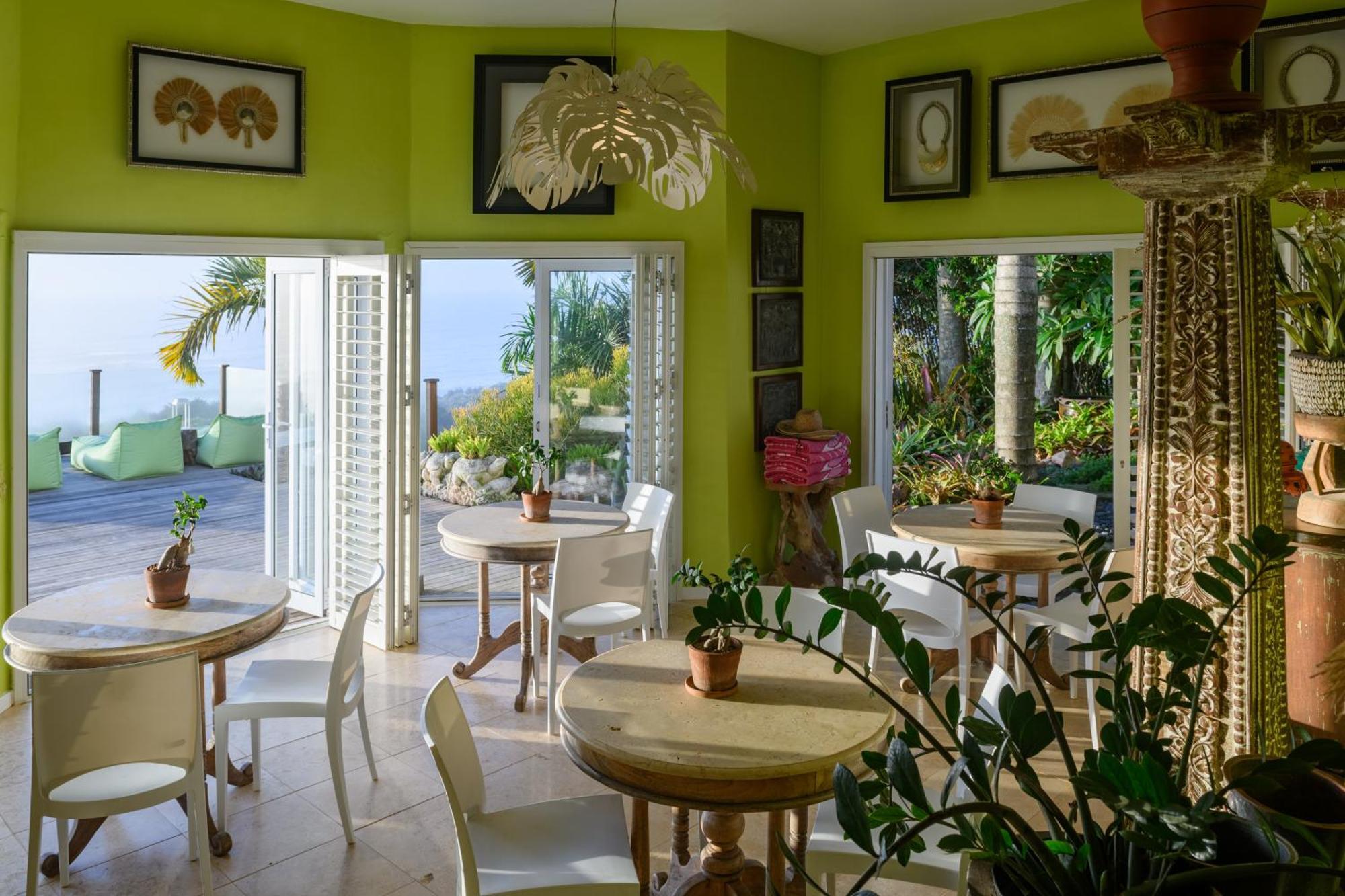 Nakai Beach Homestay Trafalgar Esterno foto