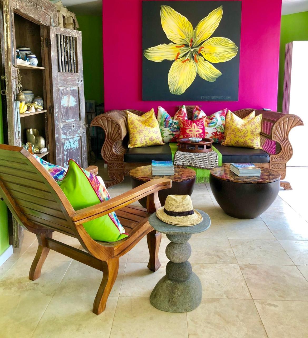 Nakai Beach Homestay Trafalgar Esterno foto
