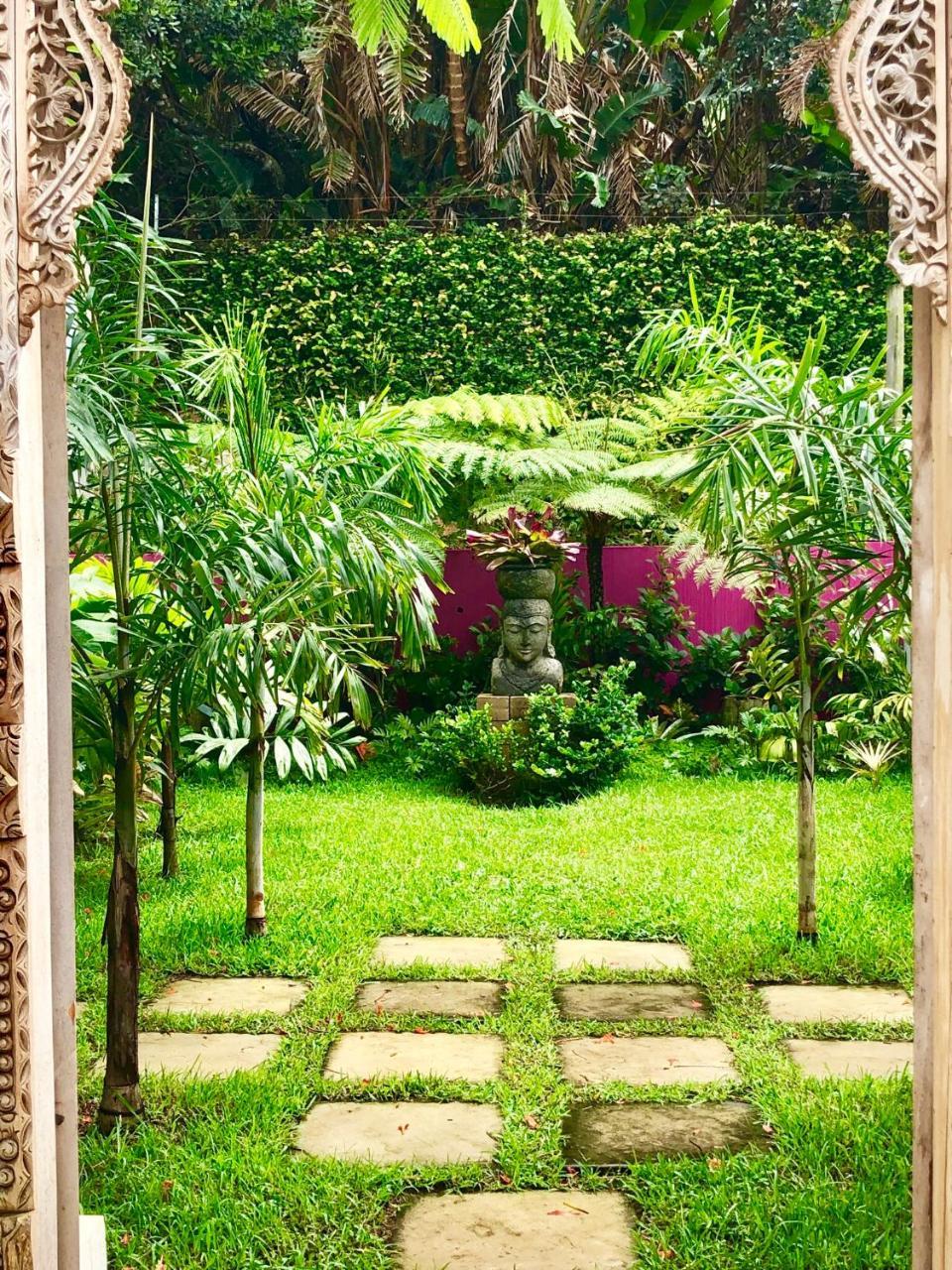 Nakai Beach Homestay Trafalgar Esterno foto